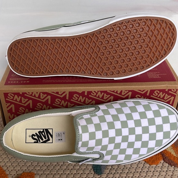 Vans Men’s Classic Slip-On
Color Theory Checkerboard
VN0DDBVZCJL
Sneakers - Picture 4 of 16